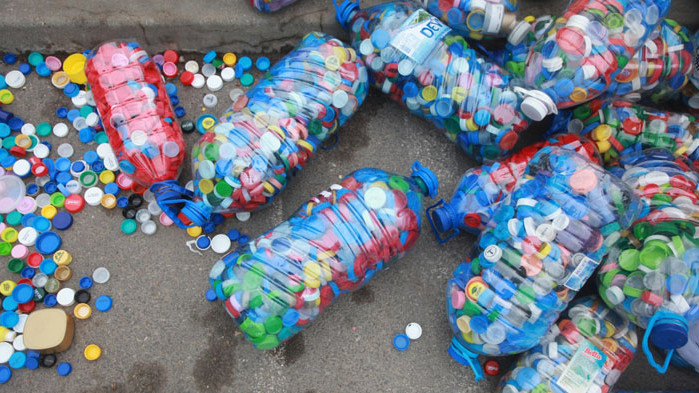 Как ЕС планира да изхвърли пластмасите за еднократна употреба