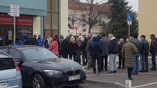И служители на Бабикян се ваксинират, хвалят организацията