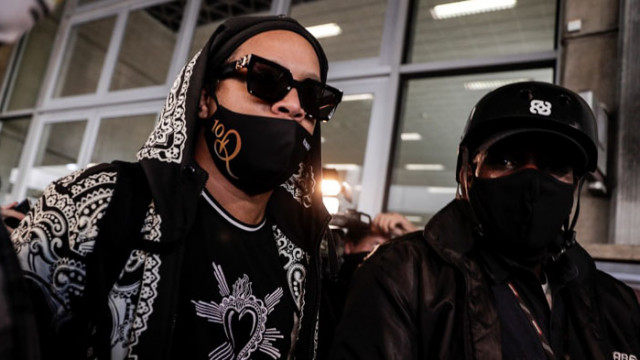 Меси подкрепи Роналдиньо, който загуби майка си