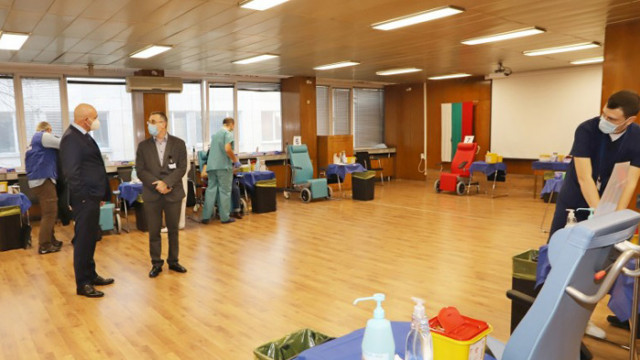 Откриха втора зала за ваксиниране във ВМА, имунизират по 20 души едновременно