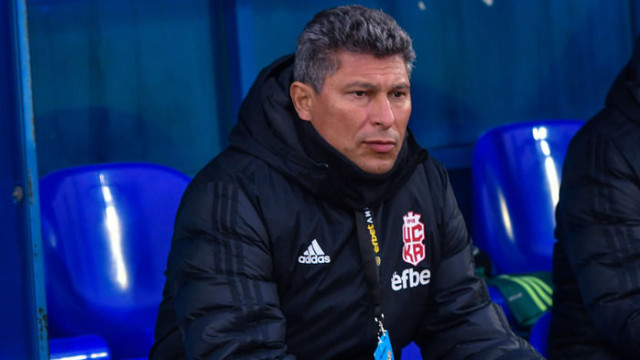 Красимир Балъков ще говори за мача с Левски