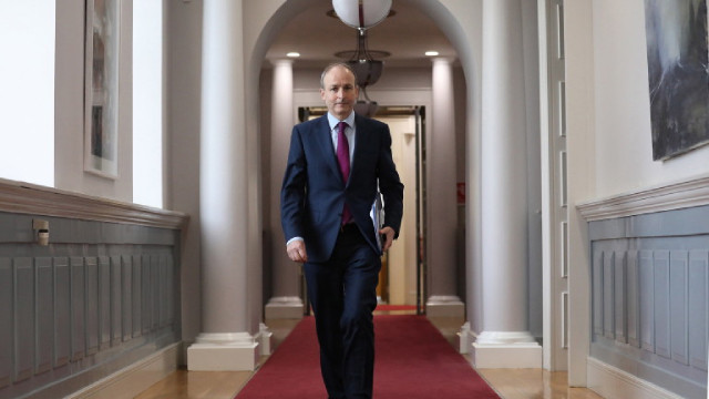 Ейре удължава ограничения до 5 април, връща през март учениците в клас