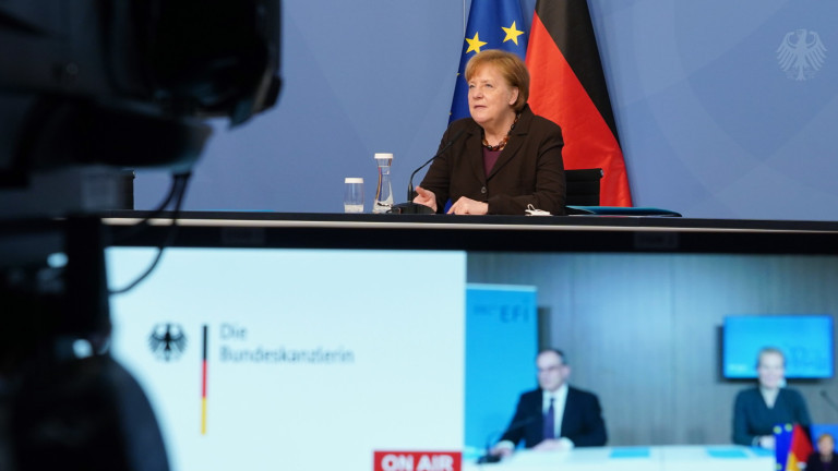 Меркел: Още е твърде рано за преференциално отношение към ваксинирани