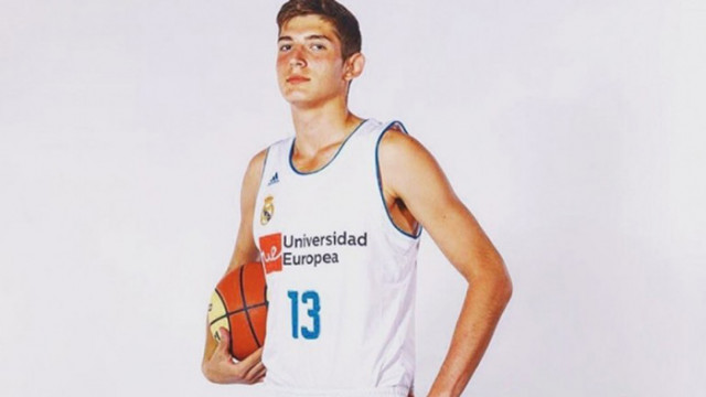 Баскетболният Реал Мадрид картотекира българин