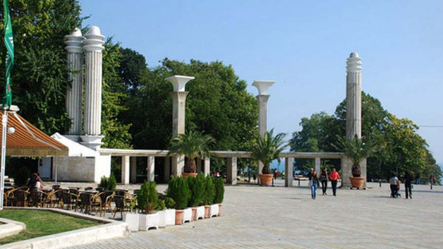 Една от атракциите в Морската градина в миналото – скулптурата на козел, ще бъде възстановена