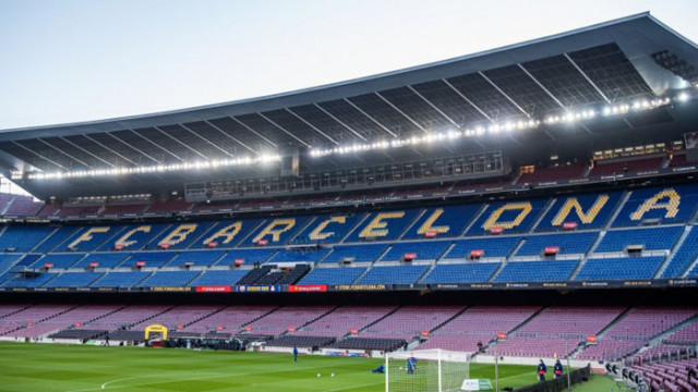 Полиция влезе в офисите на Барселона