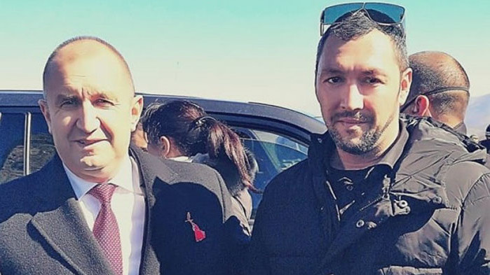 „Лудият репортер” отново се е снимал с Радев