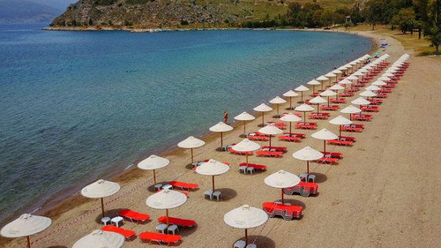 Кипър отваря врати за ваксинирани британски туристи