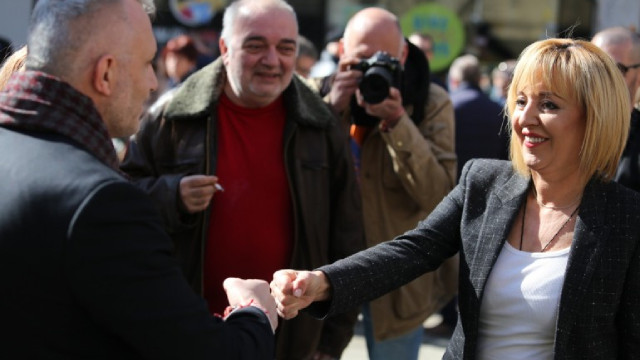 Манолова се кани да свали всички от колите на НСО, щом вземе властта