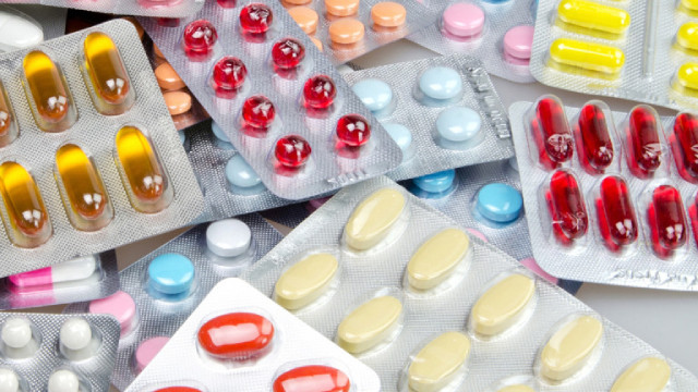 Половината от българите са готови да купуват онлайн лекарства