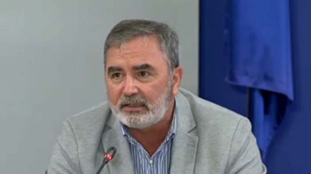 Заболяемостта расте стръмно каза доцент Ангел Кунчев на днешния брифинг