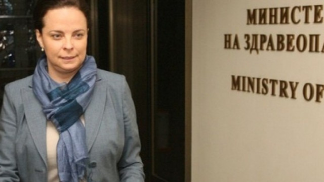 Геникологът и бивш здравен министър Таня Андреева не препоръчва на бременните