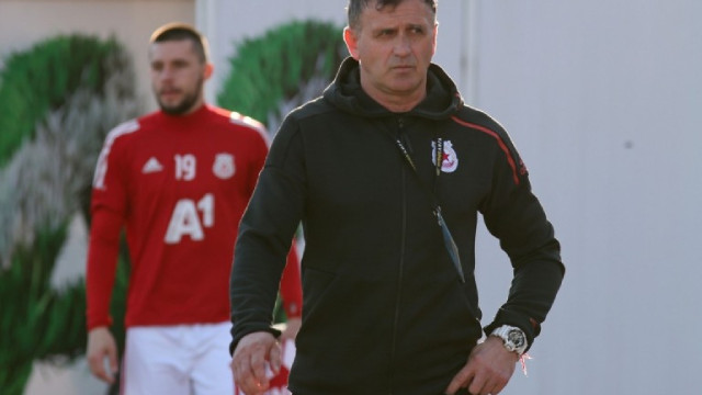 Босненският треньор Бруно Акрапович ще води ЦСКА и през следващия