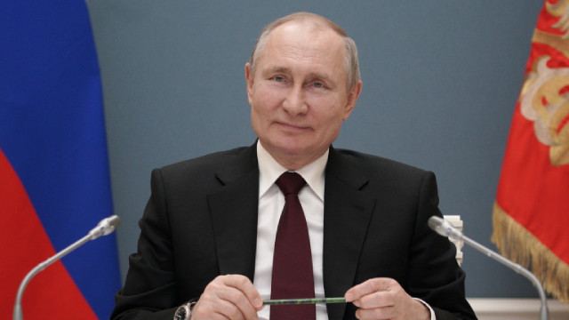 Президентът на Русия Владимир Путин откри чрез видеовръзка подкрепян от Москва