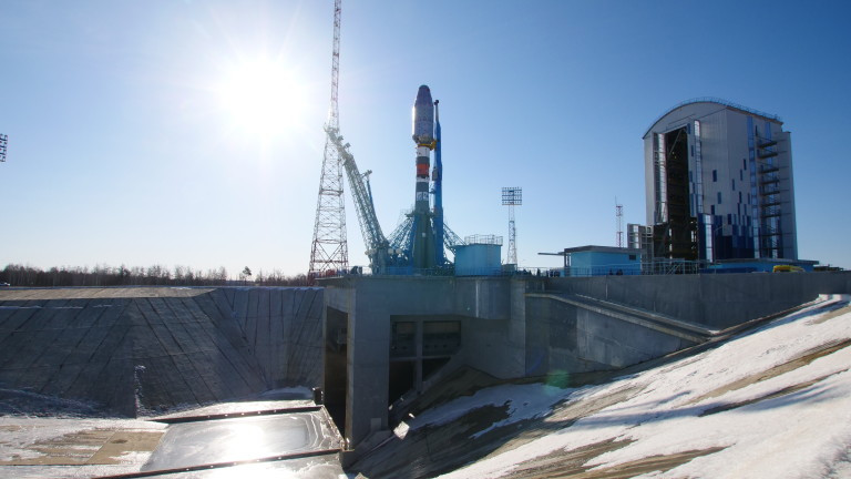 Ракета "Союз" с 38 сателита излетя от Байконур