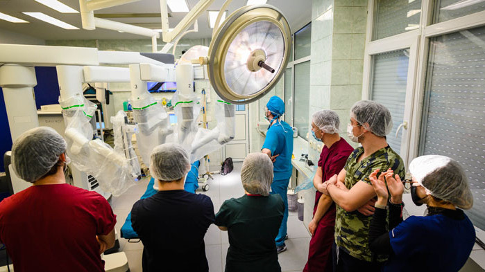 Студентите от МУ-Варна ще изучават дисциплината „Въведение в роботизираната хирургия“