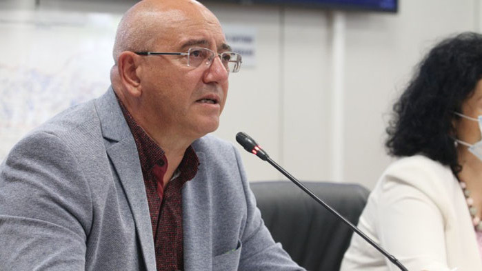 Емил Димитров обясни има ли опасност от преливане заради снега