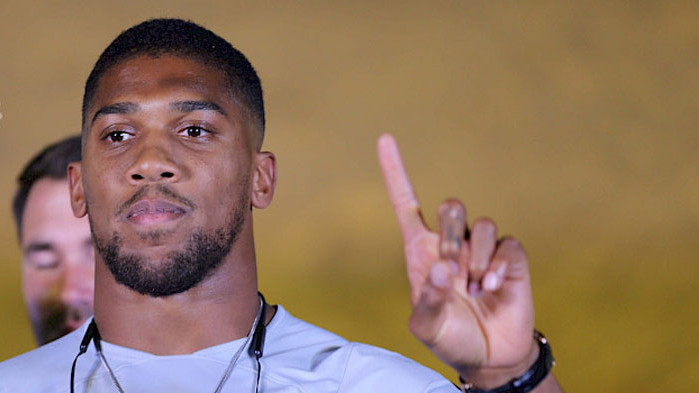 Шансовете за победа на Антъни Джошуа и Тайсън Фюри в