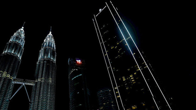Градовете по света изключиха светлините си в Часа на Земята