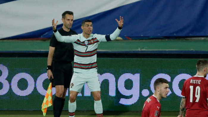 Скандал в Белград: Роналдо хвърли капитанската си лента