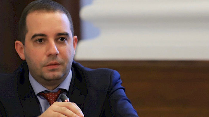 Очаквам през април личните лекари да получат и РНК ваксини.