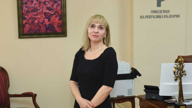 Омбудсманът Диана Ковачева изпрати препоръка до образователния министър Красимир Вълчев в