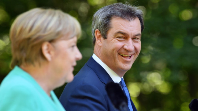Водеща фигура от дясноцентристкия блок на канцлера Ангела Меркел предупреди