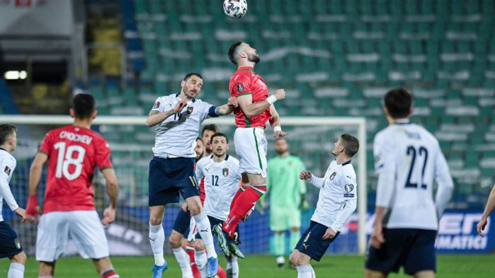 България загуби от Италия с 0:2 във втория си мач