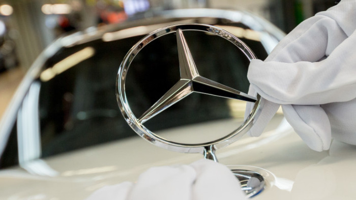 Германската Mercedes-Benz ще започне производството на електрическите си ванове за
