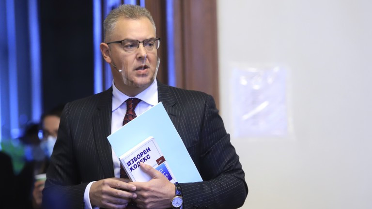 Избирателите не могат да снимат с мобилен телефон в избирателните секции,