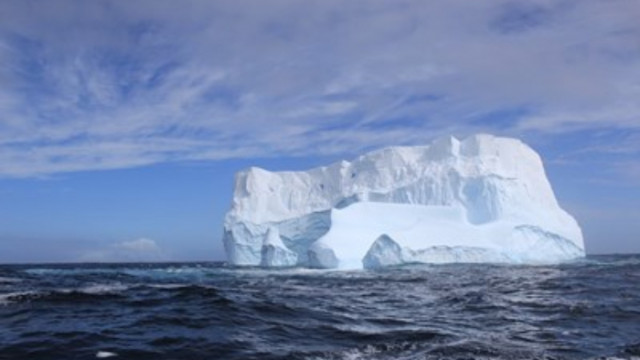 Разтопен лед в Антарктида разкри малки частици от метеор експлодирал