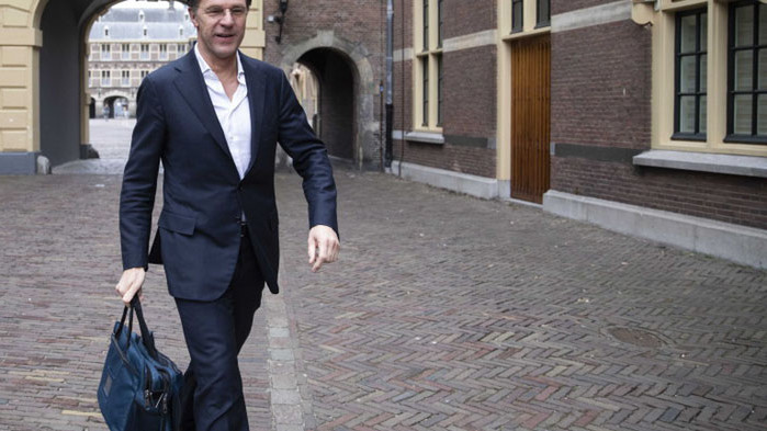 Перспективите на холандския премиер Марк Рюте да сформира бързо ново правителство отслабнаха
