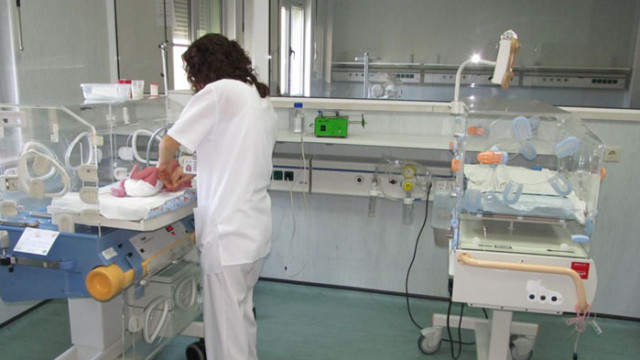 Китайка роди близнаци с прекъсване от 10 години