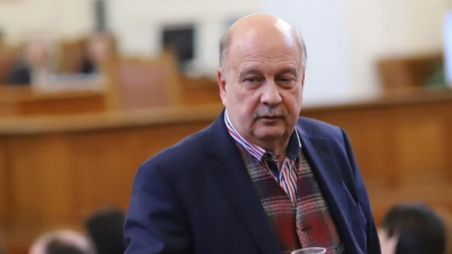 Ще бъде измътено ново правителство смята бившият конституционен съдия България