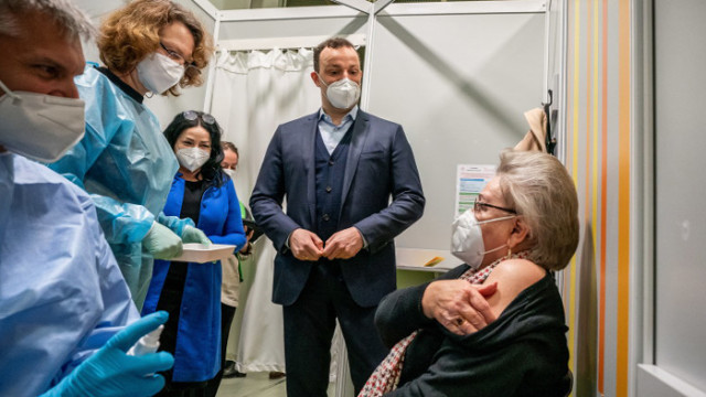 Германия ще имунизира 20 от населението си срещу коронавируса до началото