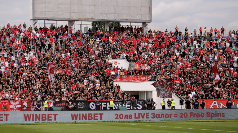 ЦСКА и Левски поделиха точките в зрелищно дерби (СНИМКИ)
