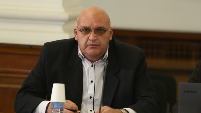 Брънзалов подозира саботаж на ваксинационния план