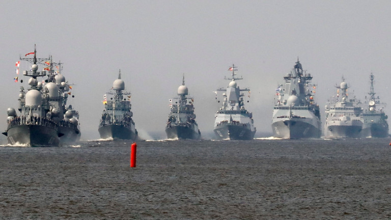 Русия прехвърля 10 кораба на ВМС от Каспийско в Черно море