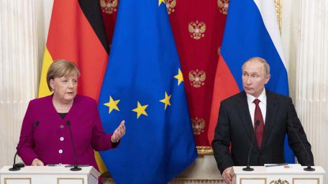 Руският президент Владимир Путин и германският канцлер Ангела Меркел изразиха безпокойство