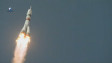 Ракета "Союз" с пилотирания кораб "Ю. Гагарин" полетя към МКС