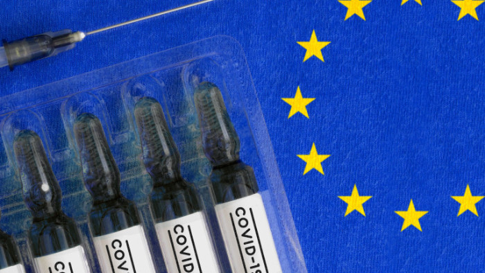 Европейската комисия ще договори закупуването на 1,8 милиардa дози от второ