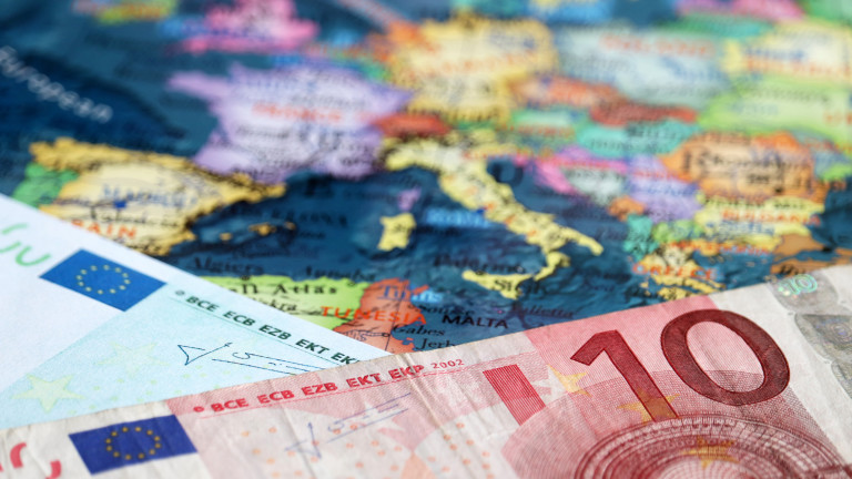 Защо паричната политика в Европа и САЩ е пълна бъркотия
