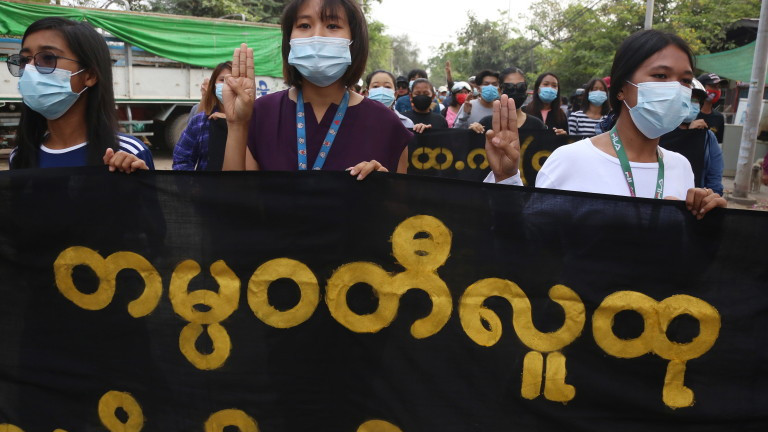 Деветнадесет души са осъдени на смърт в Мианмар за убийството на