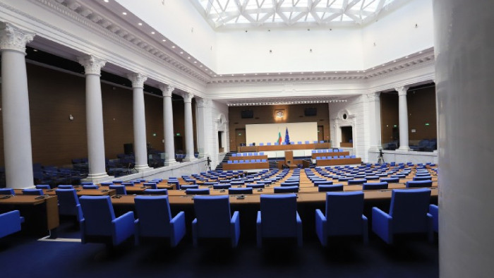 Централната избирателна комисия публикува пълния и финален списък на народните