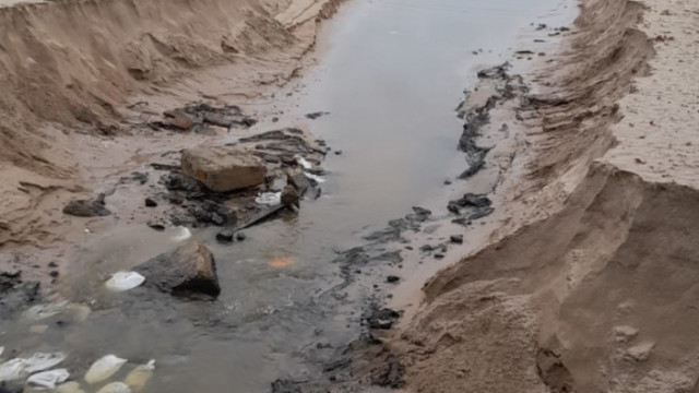Сигнал за разорани дюни на плаж Каваците в община Созопол проверяват