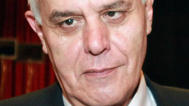 Всички се надяват Слави Трифонов да направи правителство и да