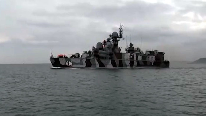 Руският черноморски флот започна учения в Черно море с използването