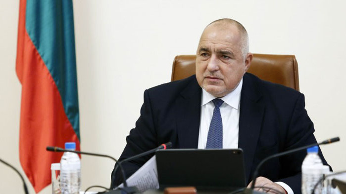 Премиерът Бойко Борисов депозира оставката на ръководения от него Министерски съвет