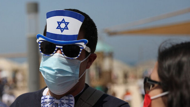 Израелците вече няма да се налага да носят маски на