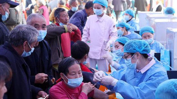 По време на масовата ваксинация срещу коронавируса в Китай на